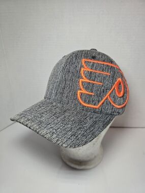 Philadelphia Flyers Cap with Bright Orange Logo Flexfit S/M